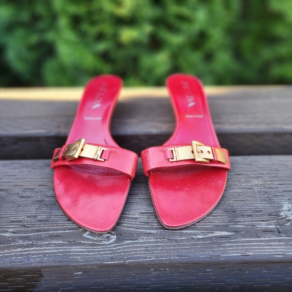 Prada Low Heel Red Sandles with Gold Heel and Logo Buckle Prada Size 38.5 US 8.5 - Picture 2 of 10
